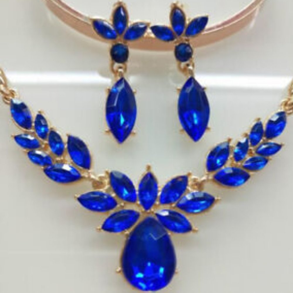Beautiful Royal Sapphire Blue Rhinestone Antique Gold Necklace Earring Set